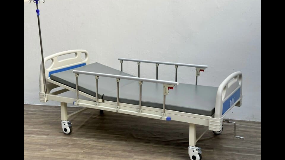 So sánh giường 2 tay quay và giường 3 tay quay: Nên chọn loại nào phù hợp?